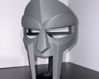 MF / Dr Doom Mask and stand