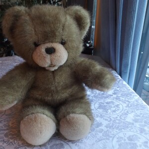 Vintage 16.5&quot; Large  stuffed toy,plush bear . Good gift.Toy by Applause, 1986 Kids.Mint Puffy Clean