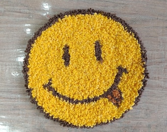 Handgefertigter Punch-Needle-Untersetzer – Boho- und farbenfrohe Deko – personalisiertes Geschenk