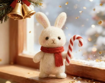 Ręcznie robiony filcowy zajączek świąteczny z wełny – ozdoba świąteczna filcowana igłą