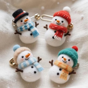 Broche de muñeco de nieve navideño de fieltro hecho a mano, pin navideño