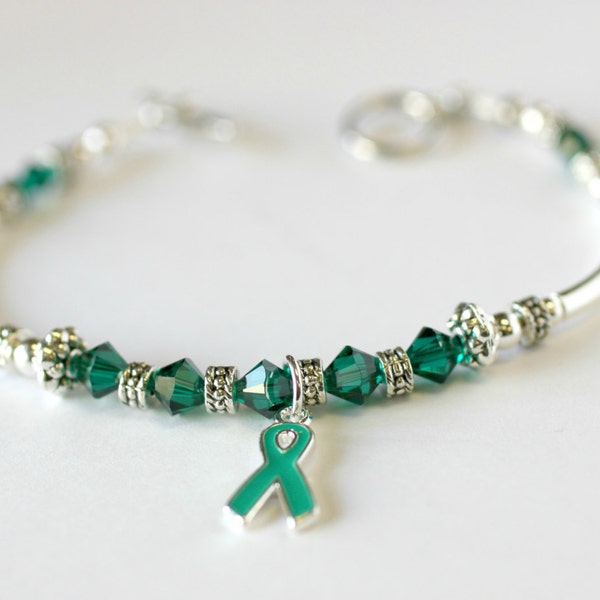 Green Crystal Awareness Bracelet. Cerebral Palsy, Tissue/Organ/Stem Cell/Bone Marrow Donation, Kidney Disease, Adrenal Cancer. Beaded.