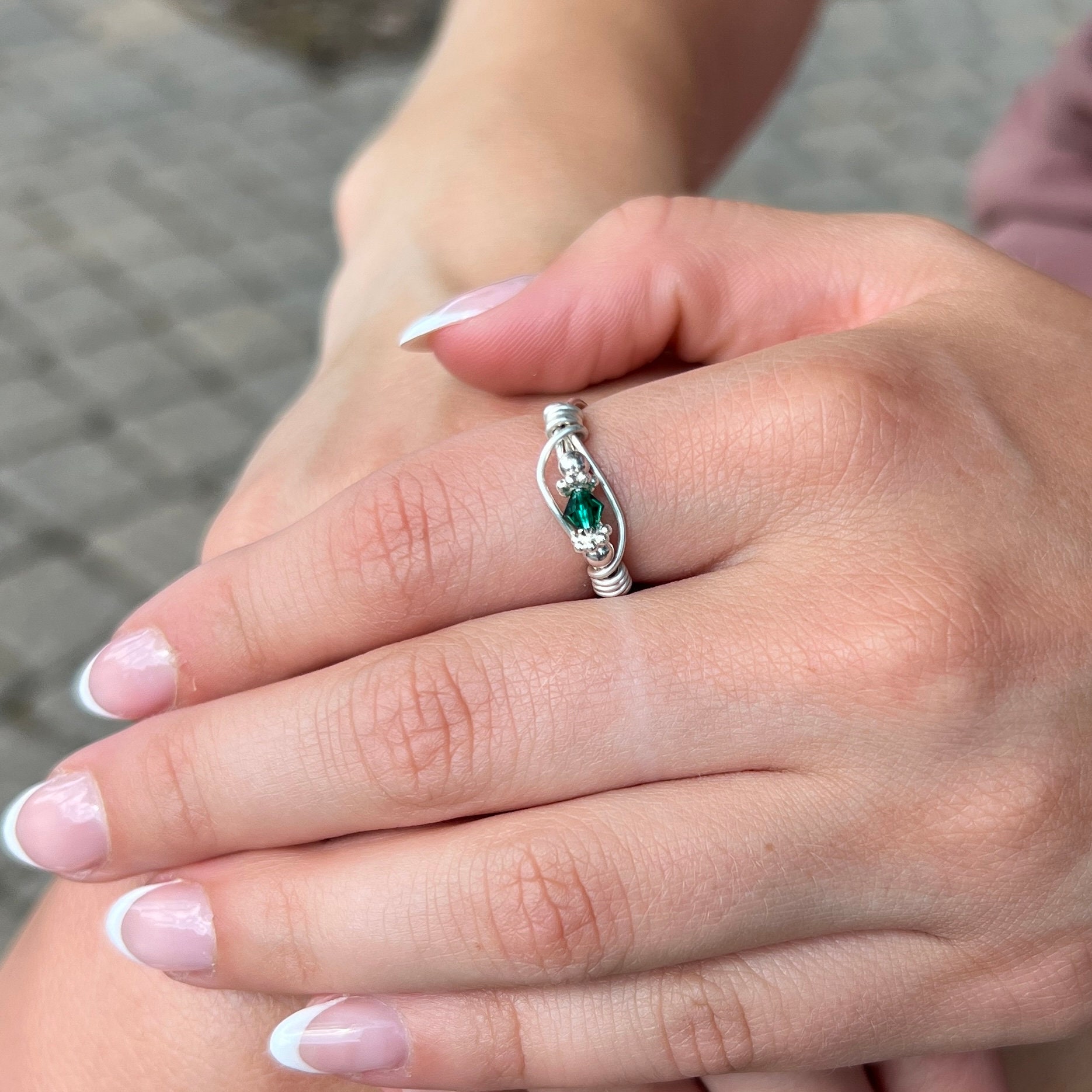 Birthstone ring for mom 1 stone deals