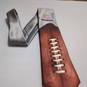 Chicago Bears Necktie Football Men&#39;s Novelty Necktie Features Football  Belle Neckwear Co. Inc. 1987