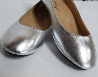 silver metallic flats shoes