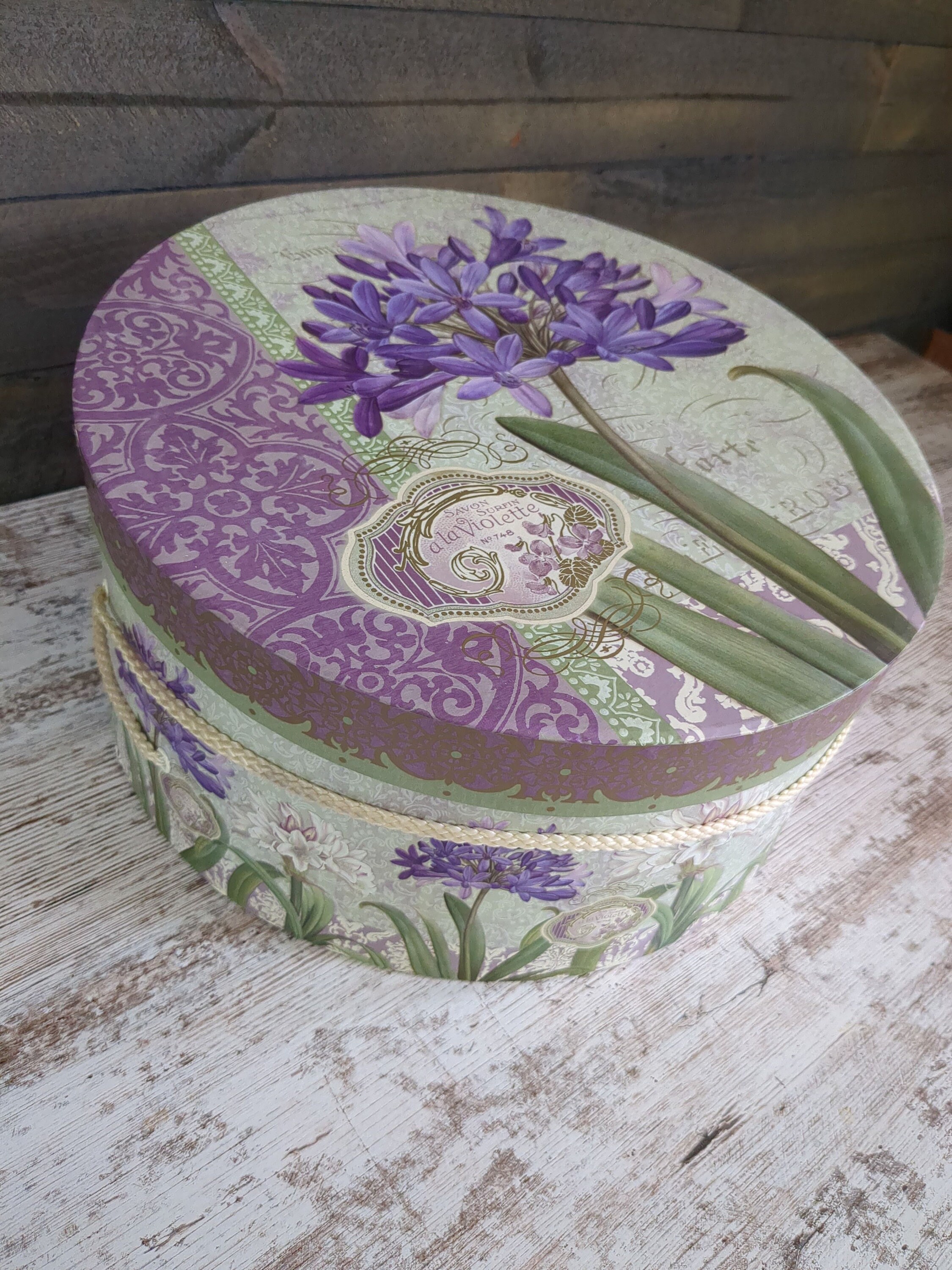 Beautiful antique hat tin, metal hat box, storage, prop, display. Victorian hat  box - Lavender House Vintage