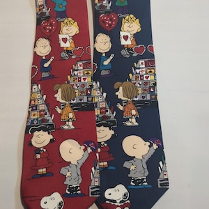 Peanuts Valentines &#39;Be My Valentine&#39; Cartoon Men&#39;s Tie