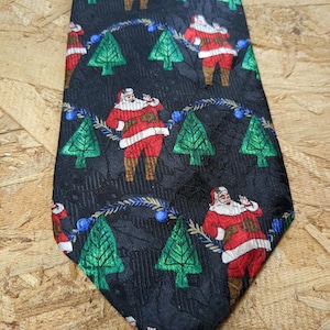 Santa Picking a Christmas Tree Design Tie Novelty Necktie Men&#39;s Tie