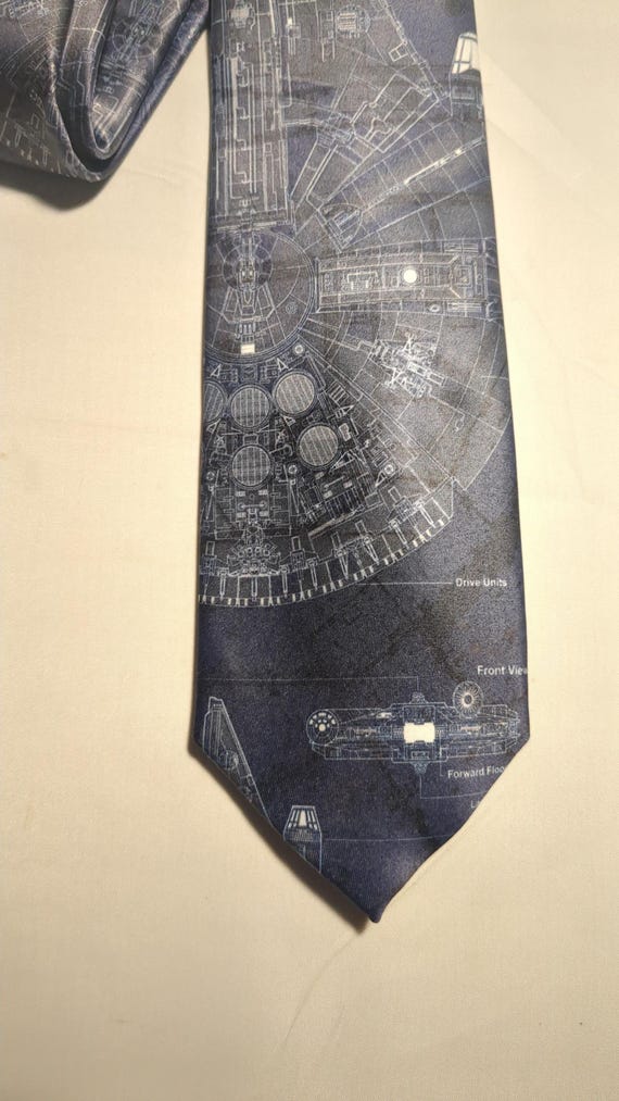 Star Wars Millenium Falcon Schematic Design on a … - image 1