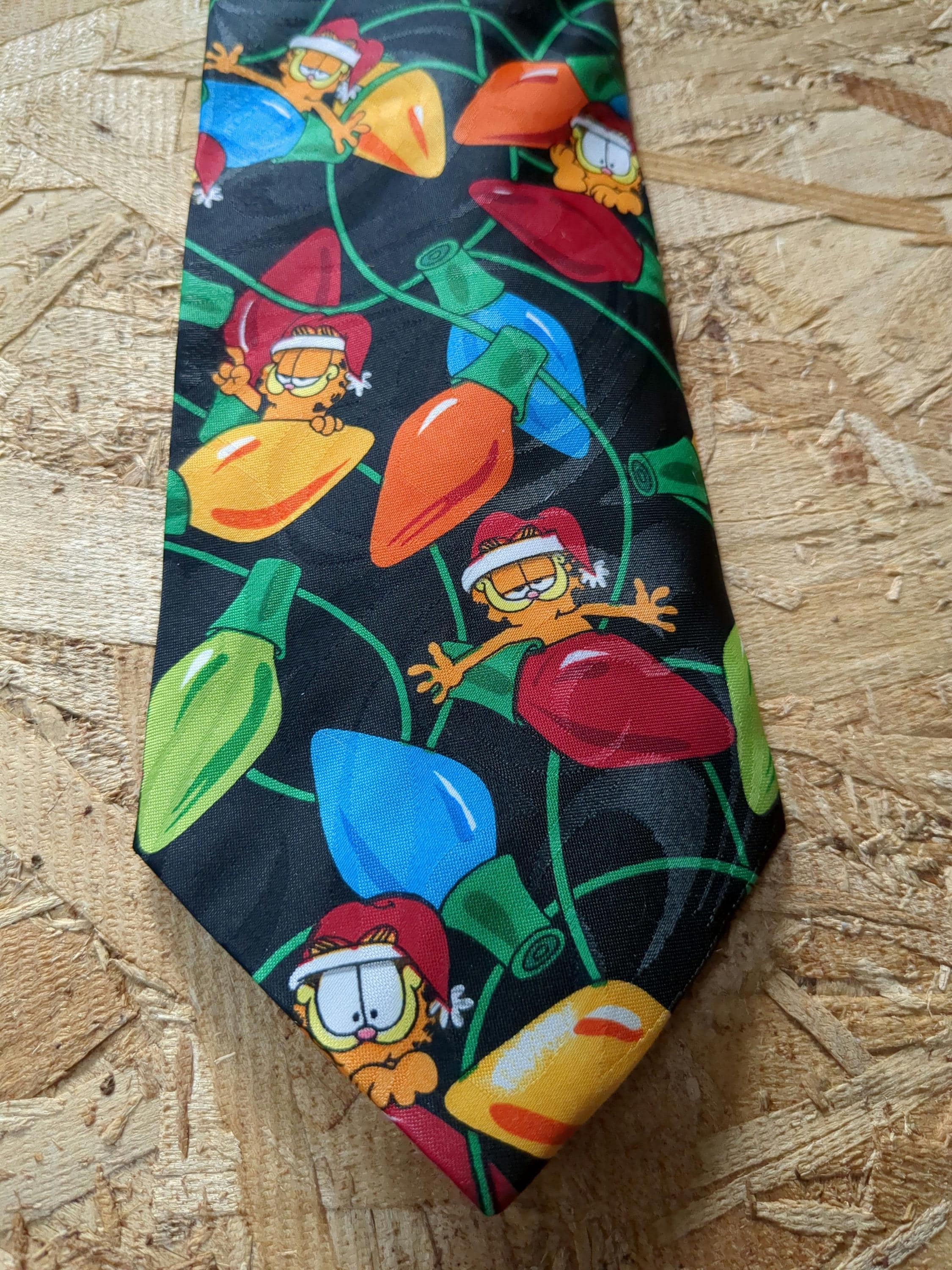 garfield christmas tie