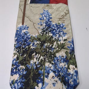 Flagge und Blue Bonnets Texas Karte mit den Städte und Bundesstaat Blumen Herren Krawatten Krawatten