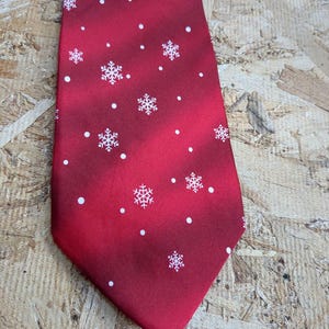 Rode sneeuwvlokpatroon stropdas nieuwigheid kerststropdas heren