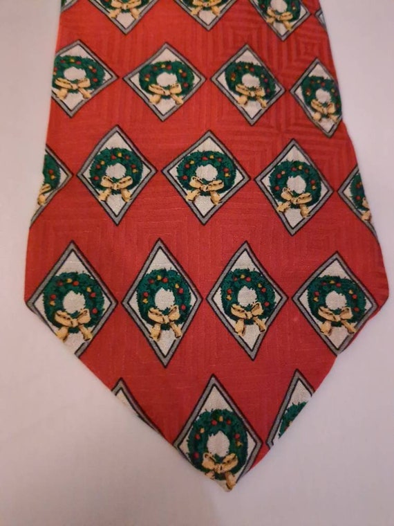 Merry Christmas Holiday Wreath Necktie from Robert