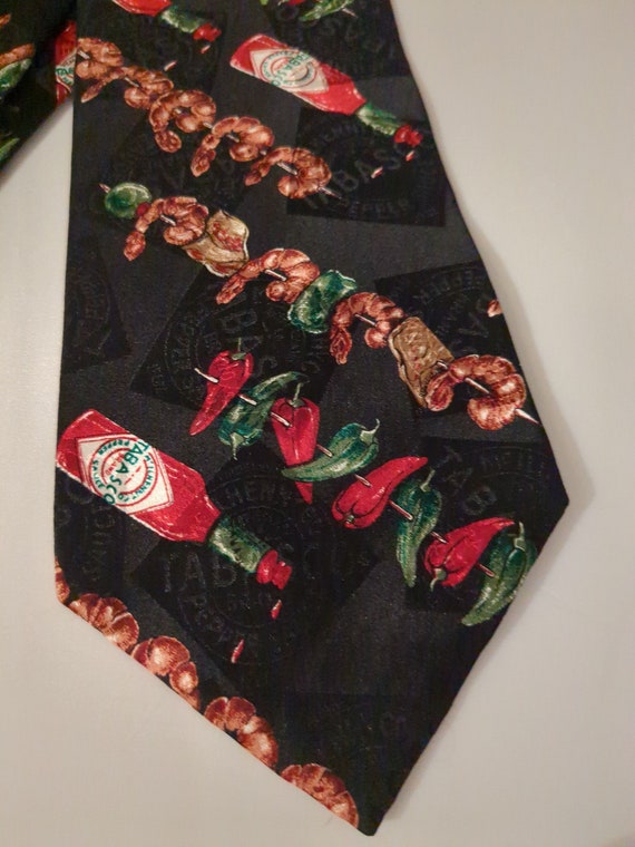 Lot De 2 Cravates Tabasco 100% Soie, Motif Sauce Piquante, Couleur Bleu, Occasion Mais En Bon état