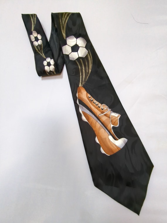 Cravate Homme Ancienne Motifs Ballon De Foot Et Filet - Marque Renaissance - Vintage