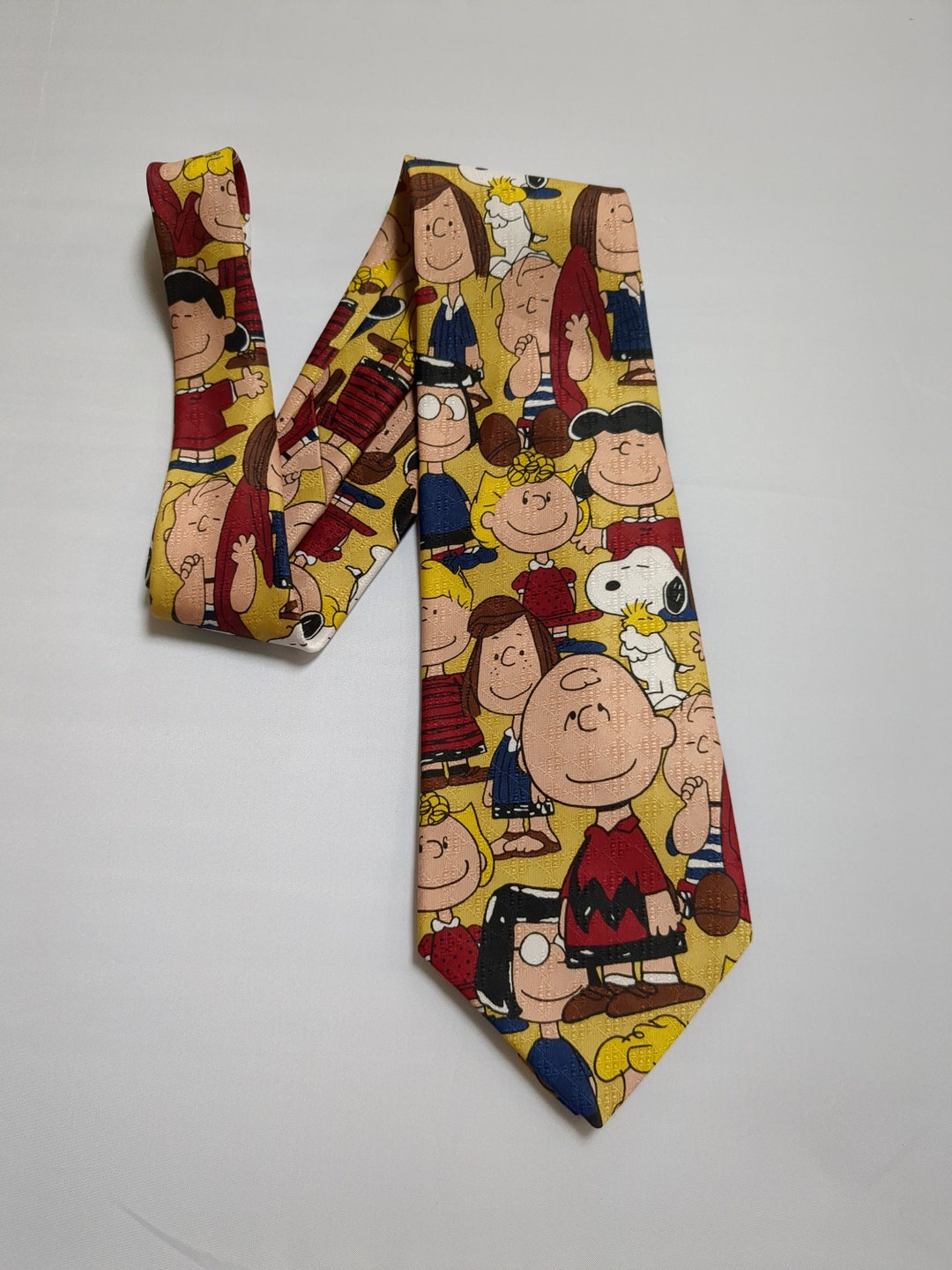 Peanuts Cartoon Charters Men's Tie With Charlie Brown Peppermint Patty ...