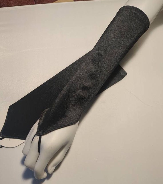 Long black satin fingerless gloves discount