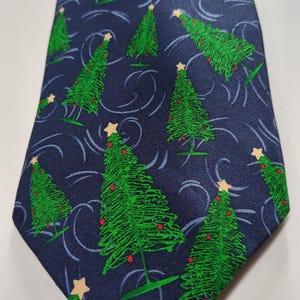 Choinki, świąteczne tradycje, krawaty męskie MMG