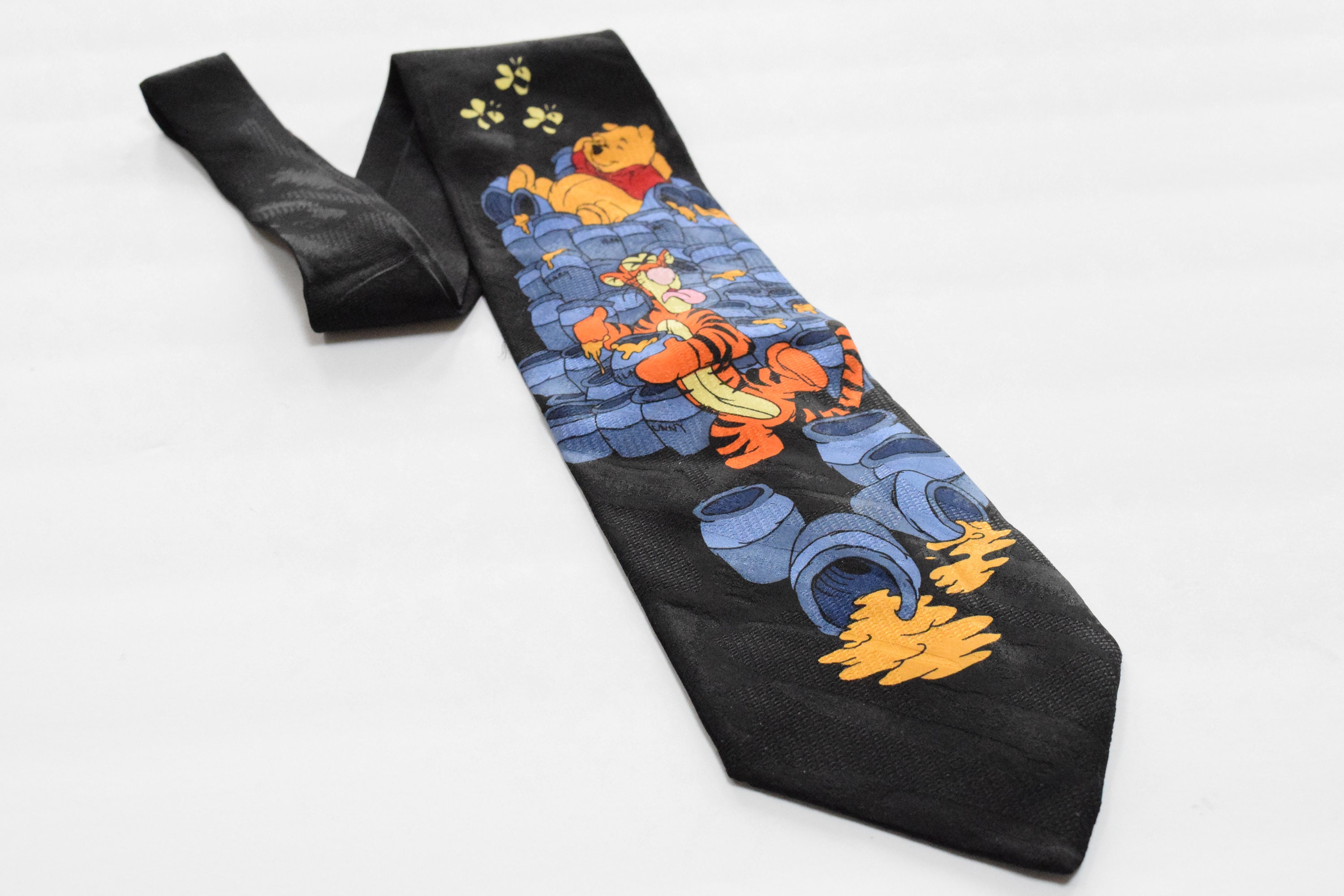 Disney Winnie The Pooh Tie Pooh and Tigger Collectors Cartoon Animation Character