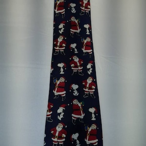 Christmas Necktie Peanuts Cartoon Snoopy &quot;Hanging with Santa&quot;
