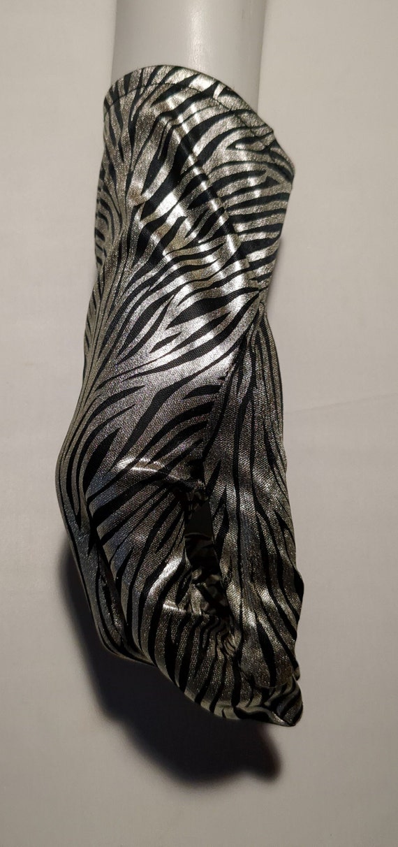 Zebra Patterned Wrist Ladies Gloves Black Stripes… - image 4