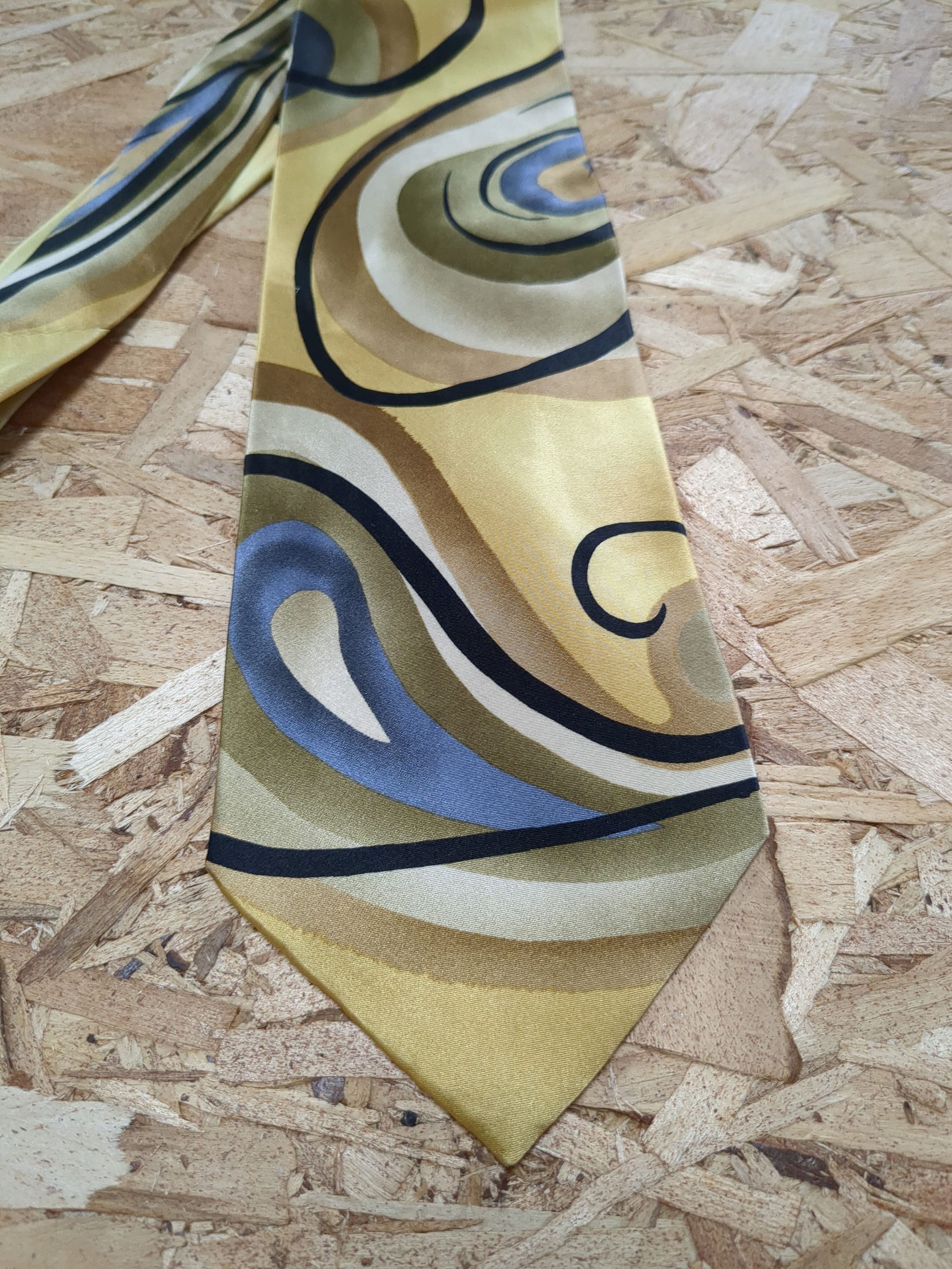 Silk Necktie Belt Adjustable Vintage Brooch Jerry
Garcia Tie Art Deco Upcycled Jerry Garcia Grateful Dead Neckties J Garcia Collections 100  main image 3
