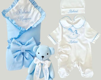 Set de regalo personalizado para bebé con nombre: osito, manta y body. Regalo para recién nacido bordado personalizado.