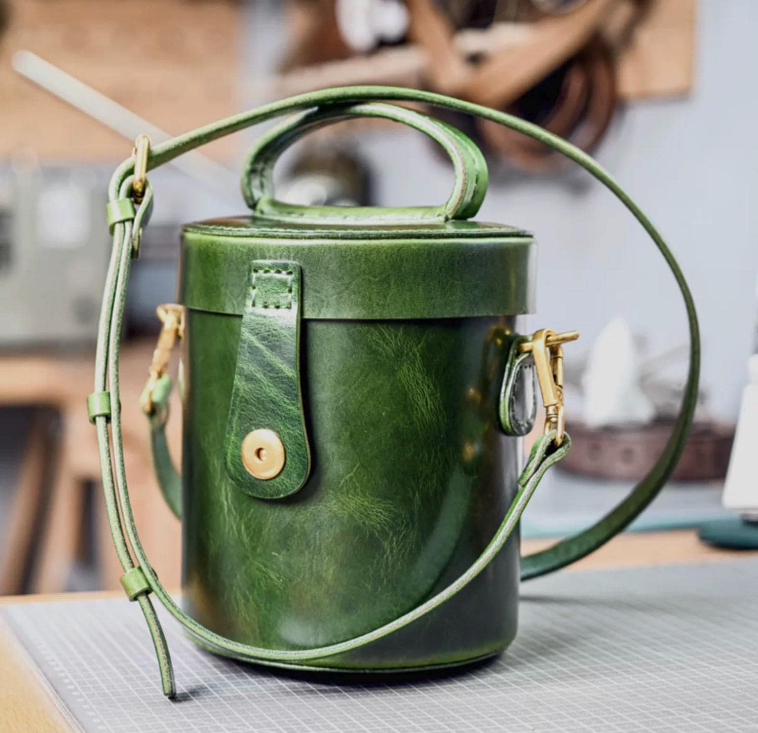 Cylinder Round Bucket Bag