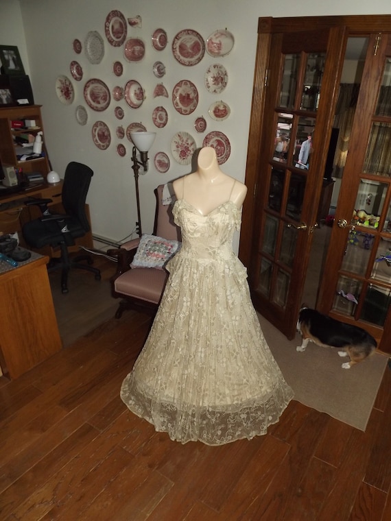 Vintage Cream and Gold 40's/50's Floor Length Dres