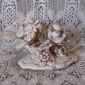 Vintage birds statue glazed ceramic beige