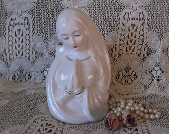 Vintage White Blessed Mary in prayer planter storage