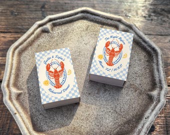 Cajas de cerillas para cena de ensayo de langosta a granel, recuerdos personalizados para bodas costeras, caja de cerillas a cuadros, decoración náutica para fiestas de cócteles.