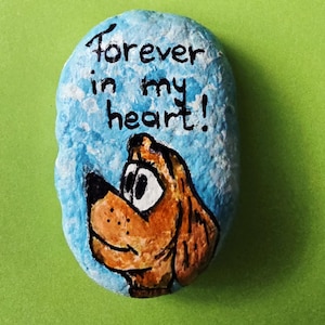 Dog Memorial Painted Rock , Pet Loss Gift , Forever in my heart stone , Handmade Sympathy Gift for Dog Lovers