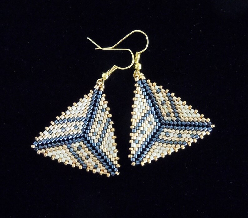 Peyote Triangle Pattern, Beading Tutorial, Seed Bead Patterns, Beaded