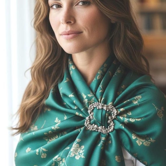 Antique Victorian Solid Silver Wreath Brooch | c.… - image 1