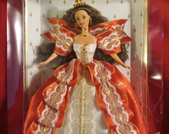 1997 • Happy Holidays Barbie • No. 17832 • NRFB • Tenth in Series *** Damaged Box/Case ***