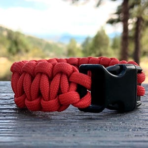 550lb Paracord Bracelet: Fishing, Camping, Climbing