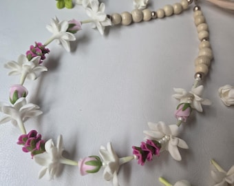 Collier de fleurs en argile pour voiture, Pikake, roses roses et boutons, 50 cm