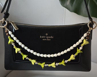 Fleur d'argile pakalana, perle Pikake, breloque en forme de collier de perles d'eau douce