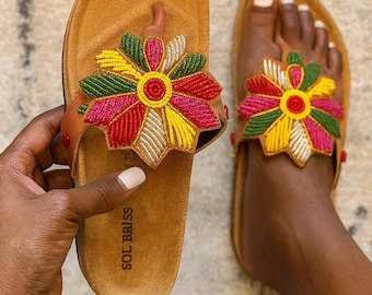 Bohemian Beaded Flip-flops – Floral Tan Sandals for Women  display picture 1