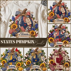 Peut inclure: Un t-shirt blanc avec un motif de citrouille décoré de motifs à carreaux, de tournesols, de coton et d'une découpe de carte d'État. Le design inclut des textes comme Texas, Tennessee, Kentucky, Pennsylvania et Ohio avec leurs surnoms.