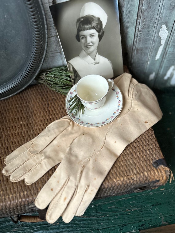 Hand Stitched Ladies Gloves, Antique, Vintage