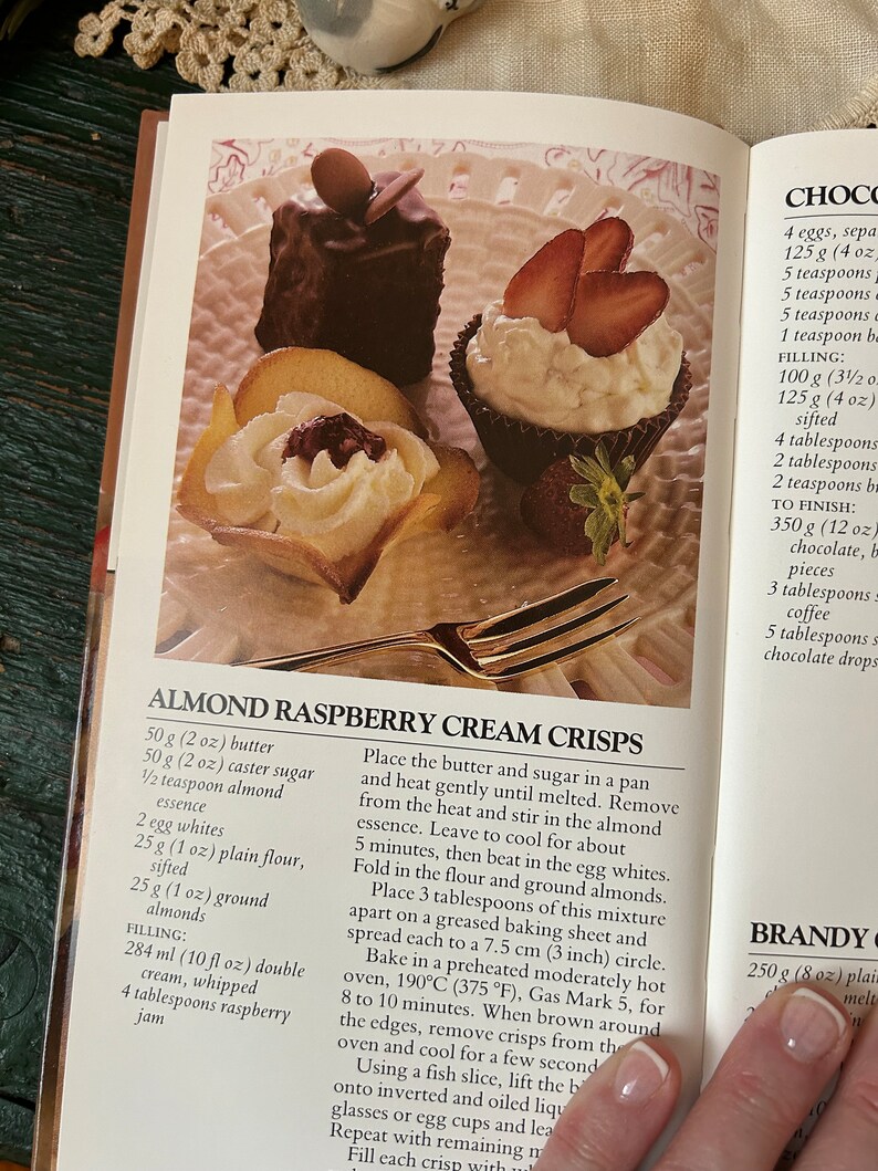 Cream Cakes & Gateaux English Dessert Recipe Book, Found in England image 7