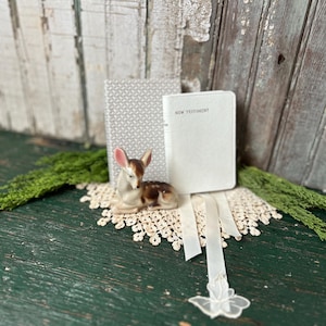 Vintage Tiny White New Testament Bible, With Ribbon/Lace Bookmarks, New in Box