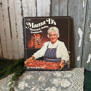 Vintage Mama D&#39;s Homestyle Italian Cookbook, Vintage 1975, Hardcover