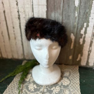 Vintage Dark Brown Mink Hat, Gwen Pennington, Slanted Pillbox Style