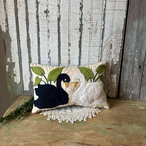Vintage Crewel Embroidered Swan Pillow, Black/White Houndstooth Backing