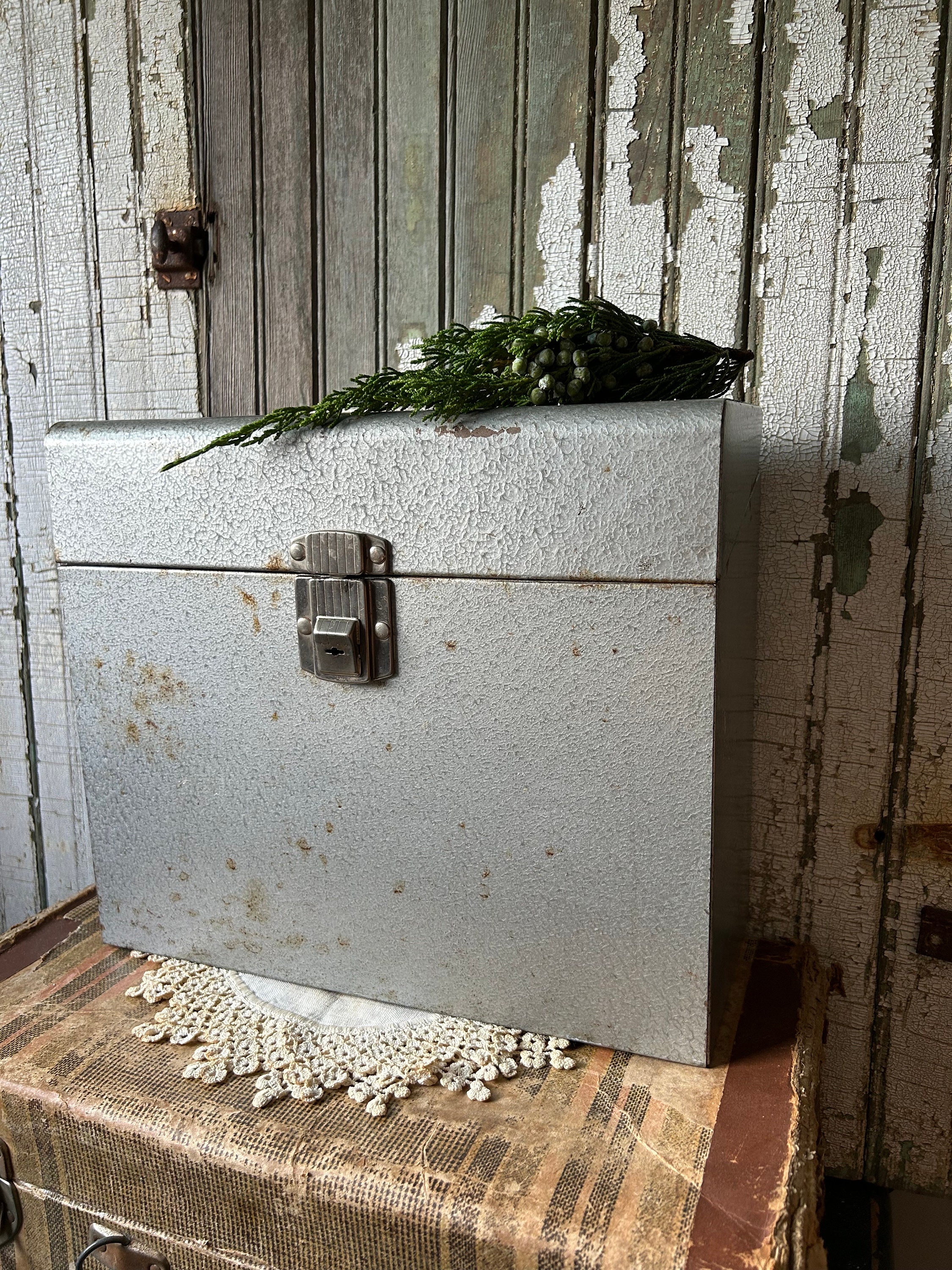 Vintage Metal File Box, Jayem Sales Corp, Brooklyn, NY, Industrial Décor - Etsy Vintage Metal File Box, Jayem Sales Corp, Brooklyn, NY, Industrial Décor - Etsy