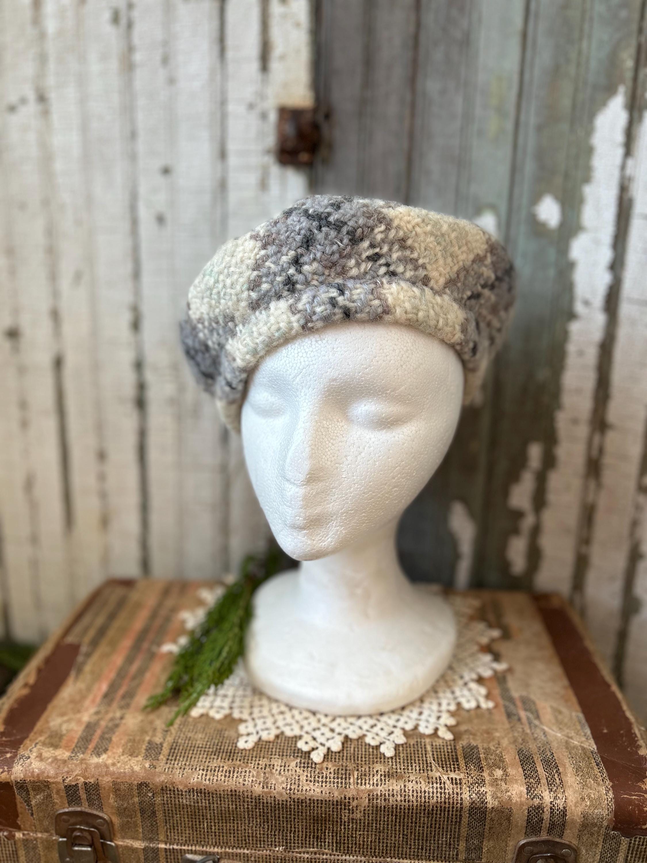 Vintage Irish Wool Beret, Gray, White Plaid, Branigan 