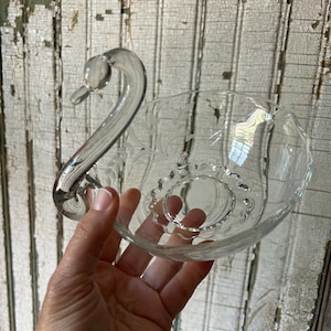 Tigela/Pote de Doces Vintage em Vidro Gravado com Formato de Cisne